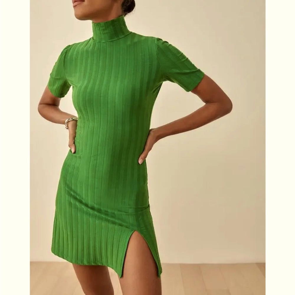 New Medium Zia Reformation, without tags. Kelly green.